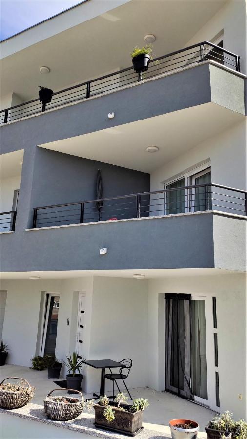 Luxury Apartment Pape Baška Voda Eksteriør billede
